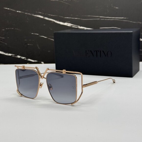 NEW VALENTINO V-LIGHT TITANIUM VALENTINO VLS-116A GREY SUNGLASSES - Picture 1 of 14
